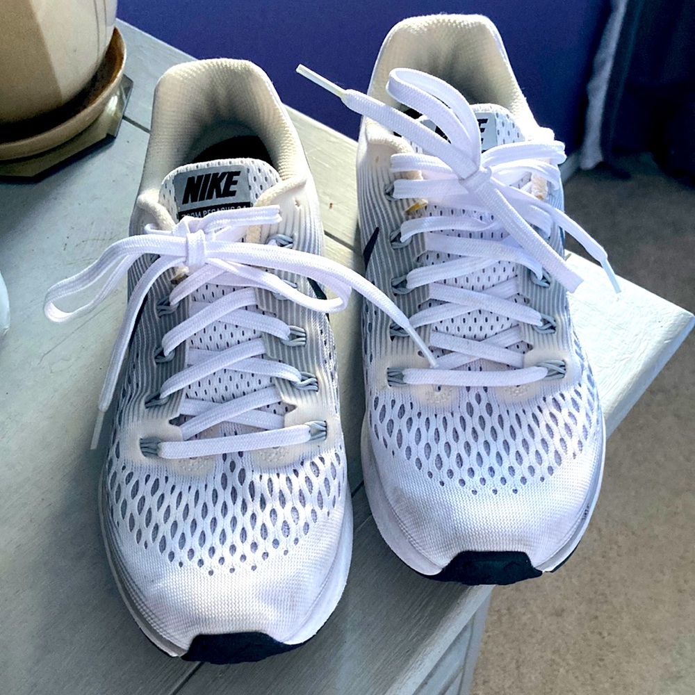 Nike running shoes gently worn
